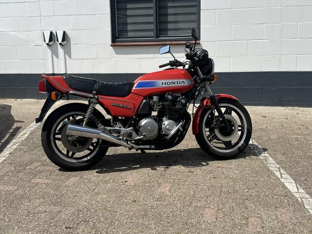 Honda  bol dor  CB 900F  Klassieker  46 oud  1979   50000 KM