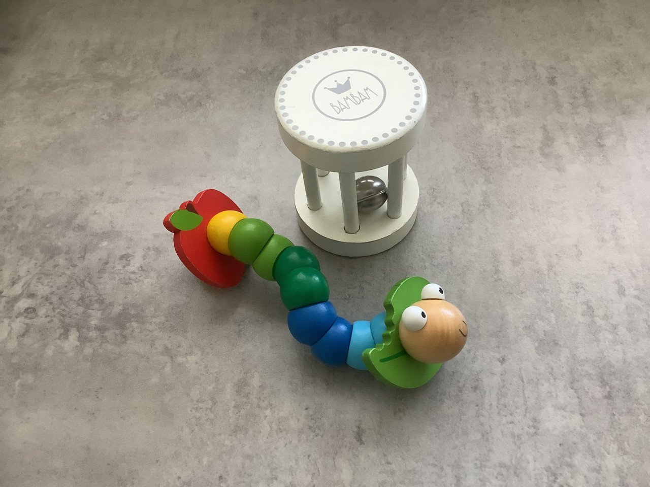 Houten Baby Speelgoed : Bambam - Rammelaar en Moses - de Rups  T.e.a.b.