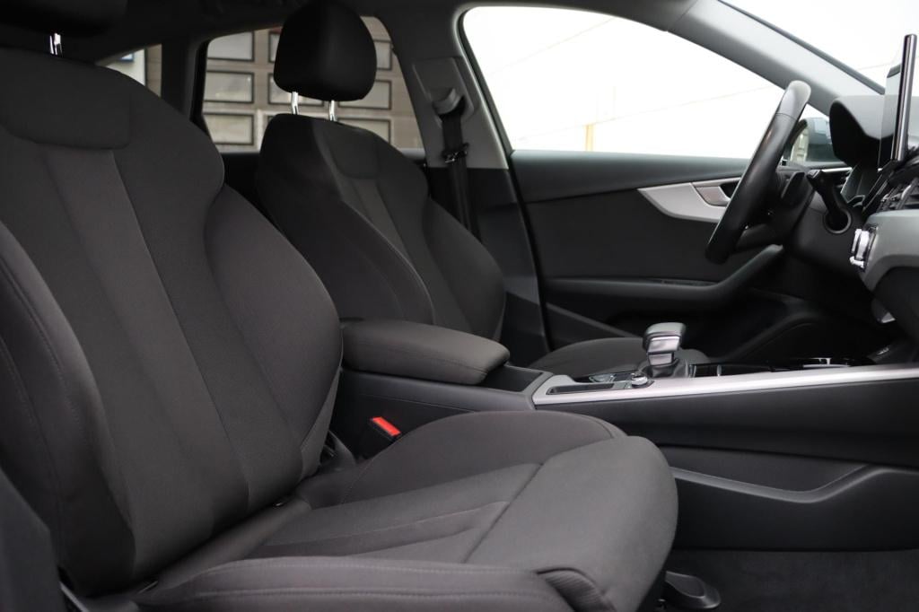 Audi A4 avant 35 tfsi launch edition business 150pk s-tronic