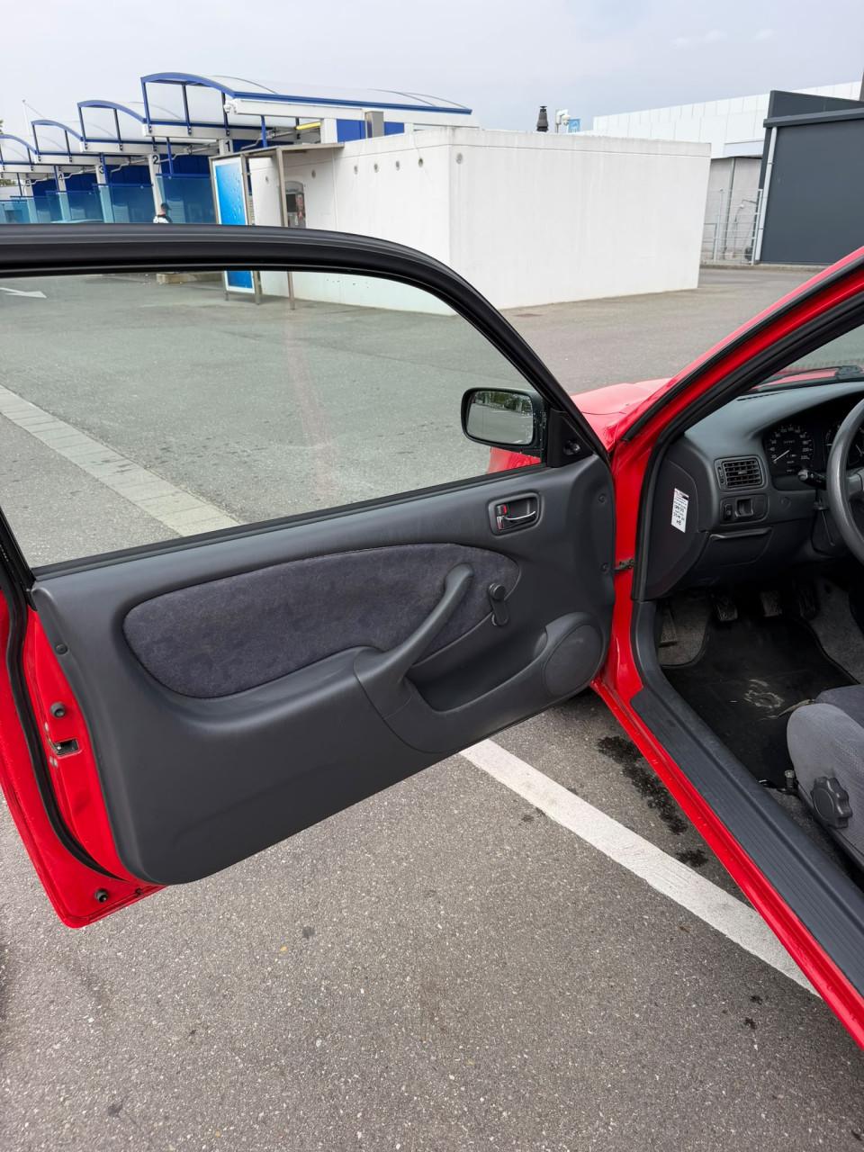 Toyota Corolla 1.4 Linea Terra 2000 rood