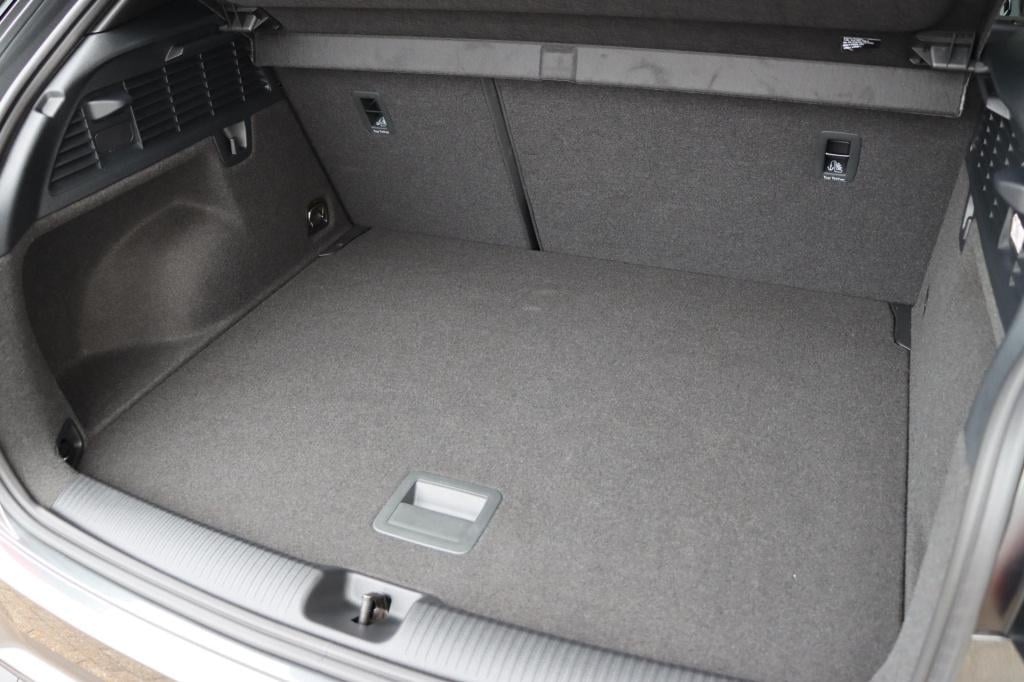 Audi Q2 35 tfsi s edition 150pk s tronic s-line | stoelverwarming | camera 