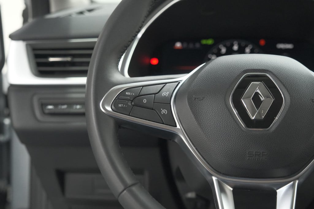 Renault Captur tce 140 edc techno | camera | 9.3 inch groot scherm | stoelv