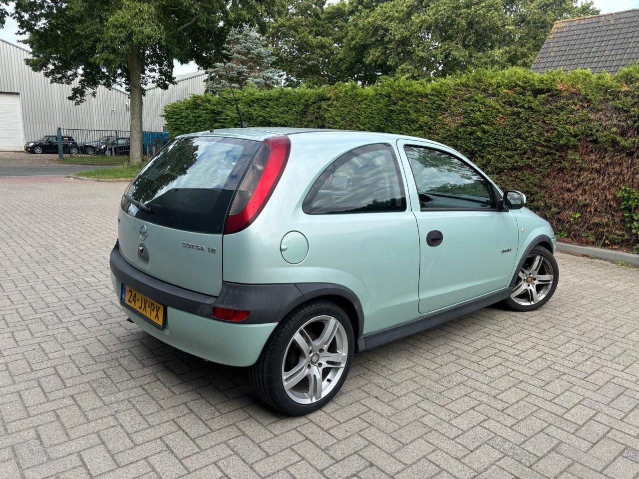 Opel Corsa 1.2-16V Comfort 135.910km Jaar Apk
