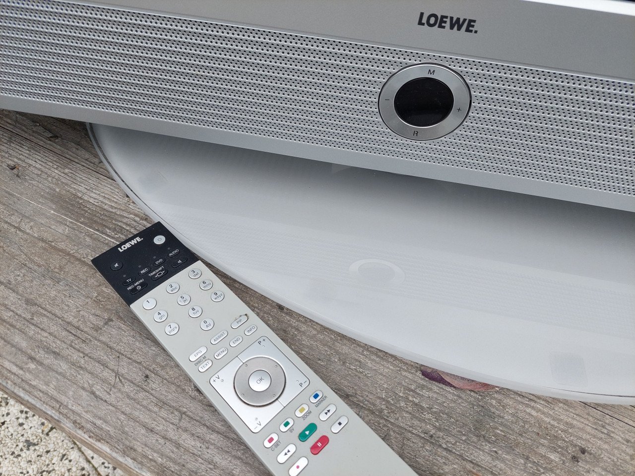 Loewe t.v & afstandbediening