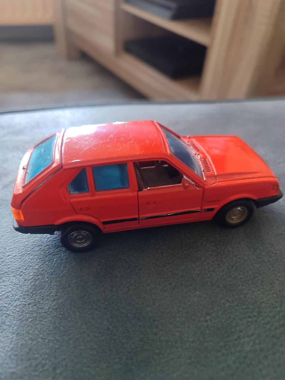 Model auto