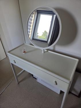 Ikea kaptafel met spiegel
