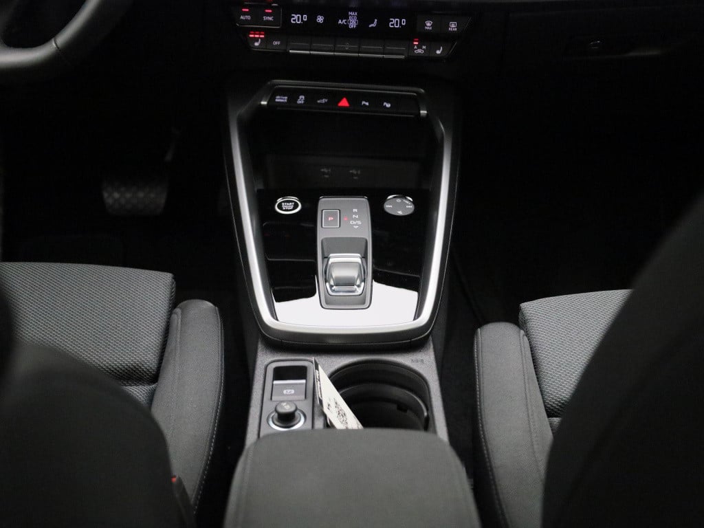 Audi A3 sportback 45 tfsi e s edition competition 245 pk | s-line | automaa