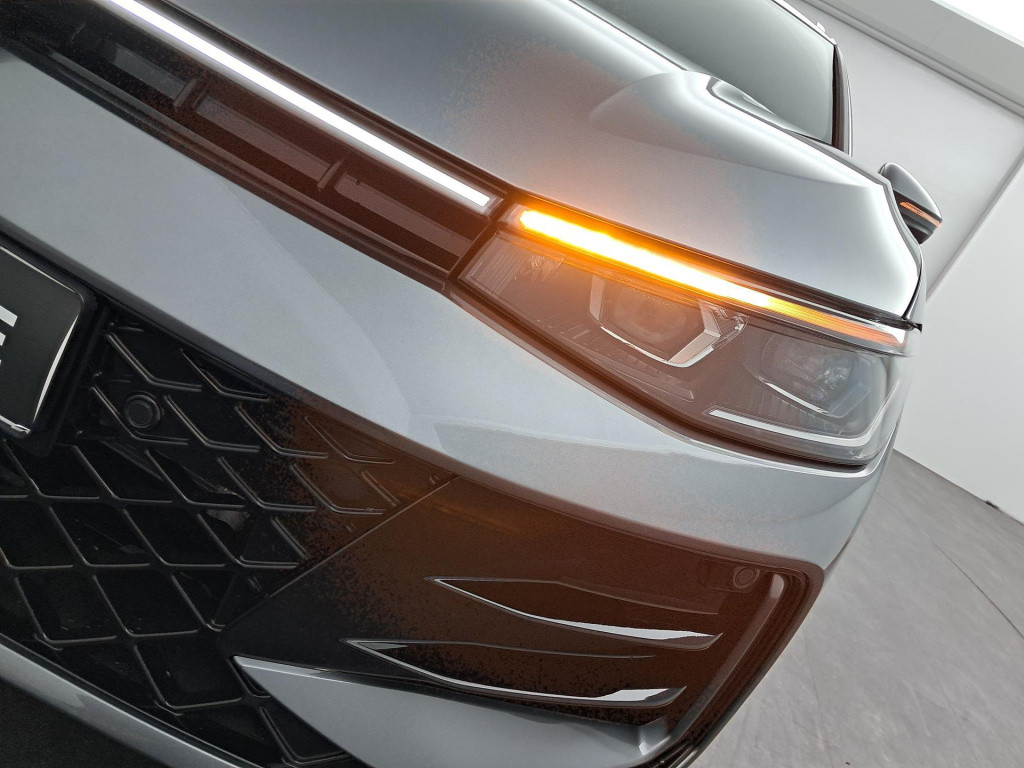 Volkswagen Passat variant r-line business 1.5 110 kw / 150 pk etsi variant 