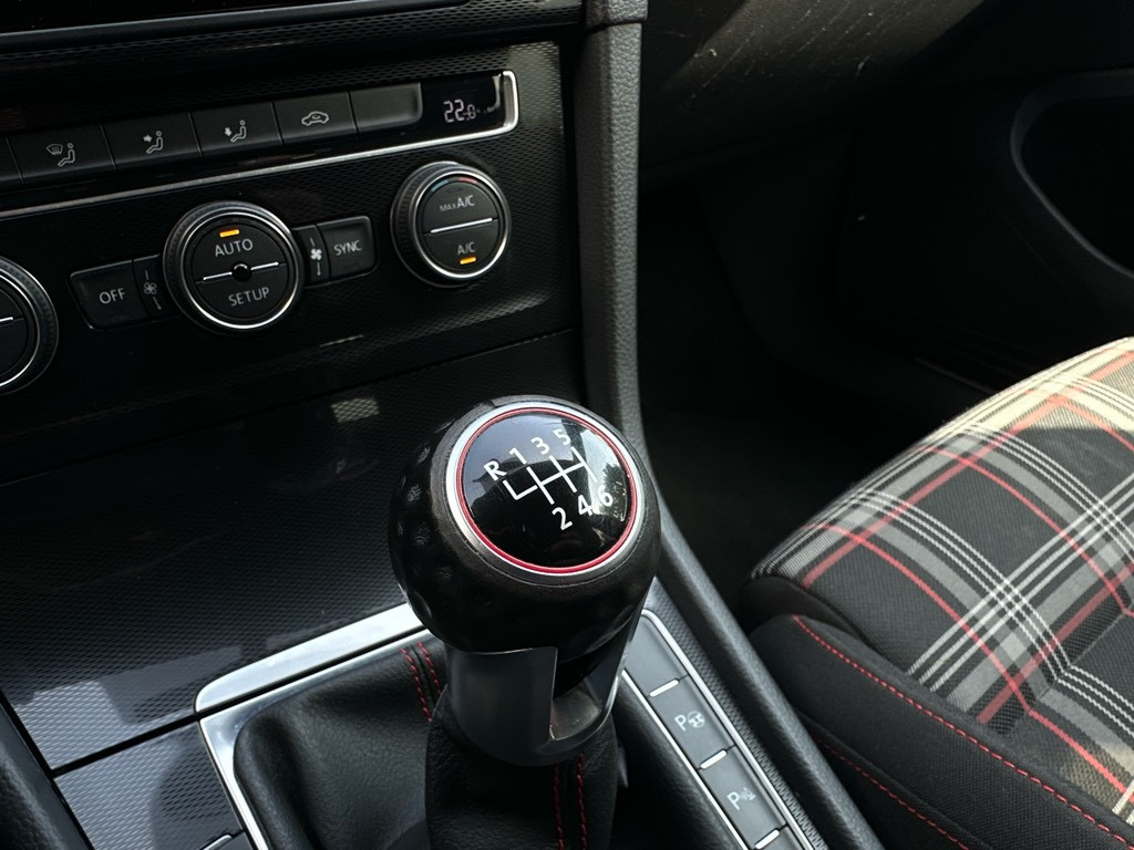 Volkswagen Golf 2.0 tsi gti performance pack