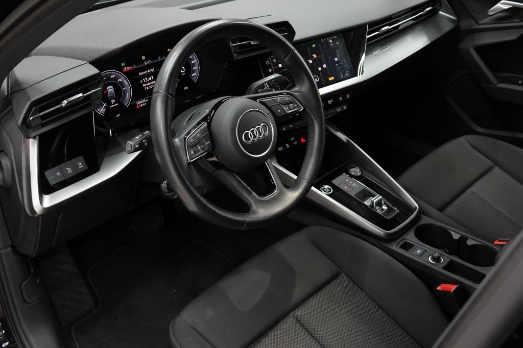Audi A3 sportback 40 tfsi e bns edit | carplay | pdc | driveselect |