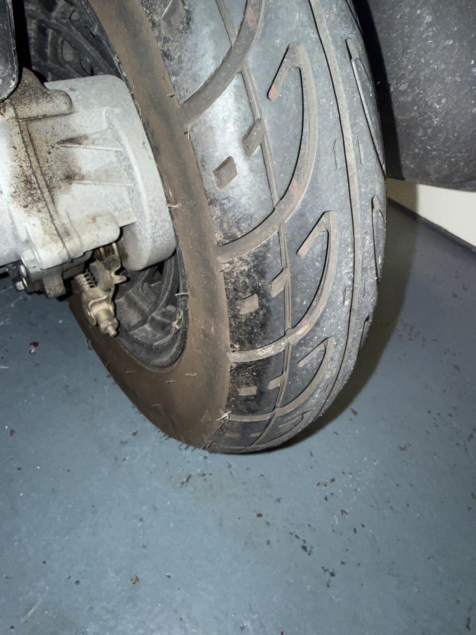 In nieuwe staat Riva Snorscooter