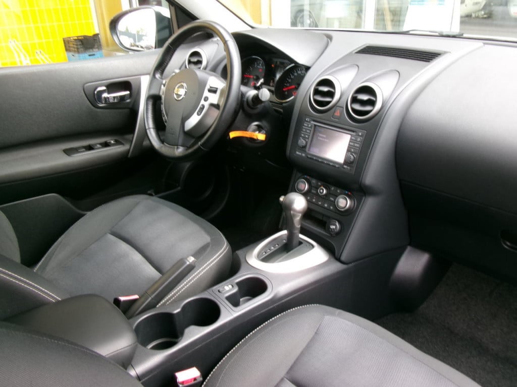 Nissan Qashqai 1.6 acenta airco, nav., camera, trekhaak, pdc