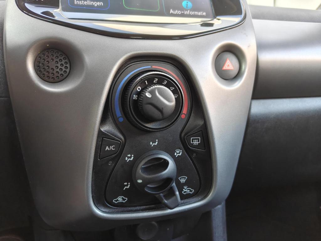 Toyota Aygo 1.0 vvt-i x-play camera/apple carplay/android auto