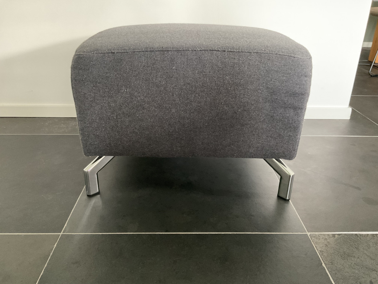 Poef/hocker antraciet