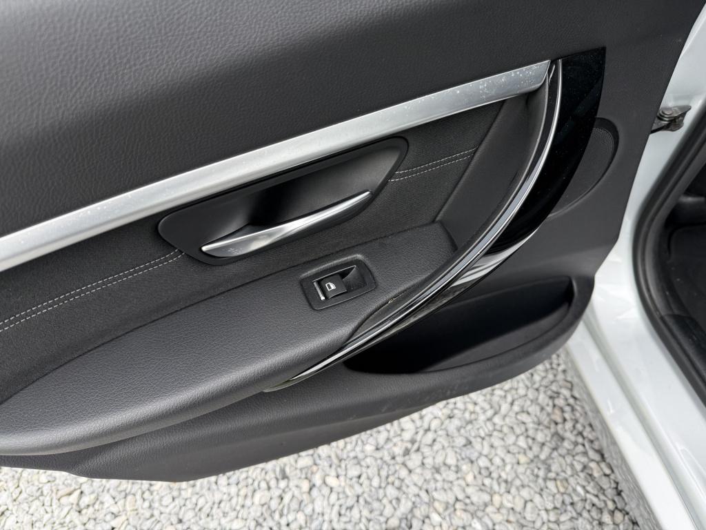 BMW 3-serie 318i automaat executive sportline sedan