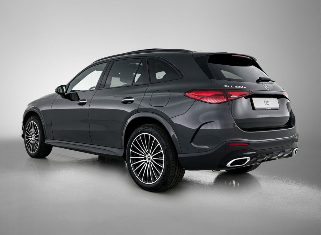 Mercedes-Benz Glc 300e 4matic sport edition | trekhaak | nightpakket | park