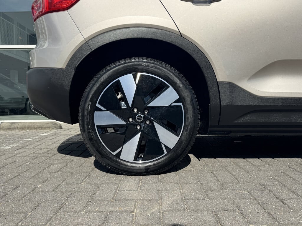 Volvo XC40 extended plus 82 kwh/252pk| adap.cruise| trekhaak| camera