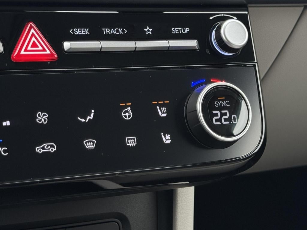 Hyundai Tucson 1.6 t-gdi phev premium light grey interieur