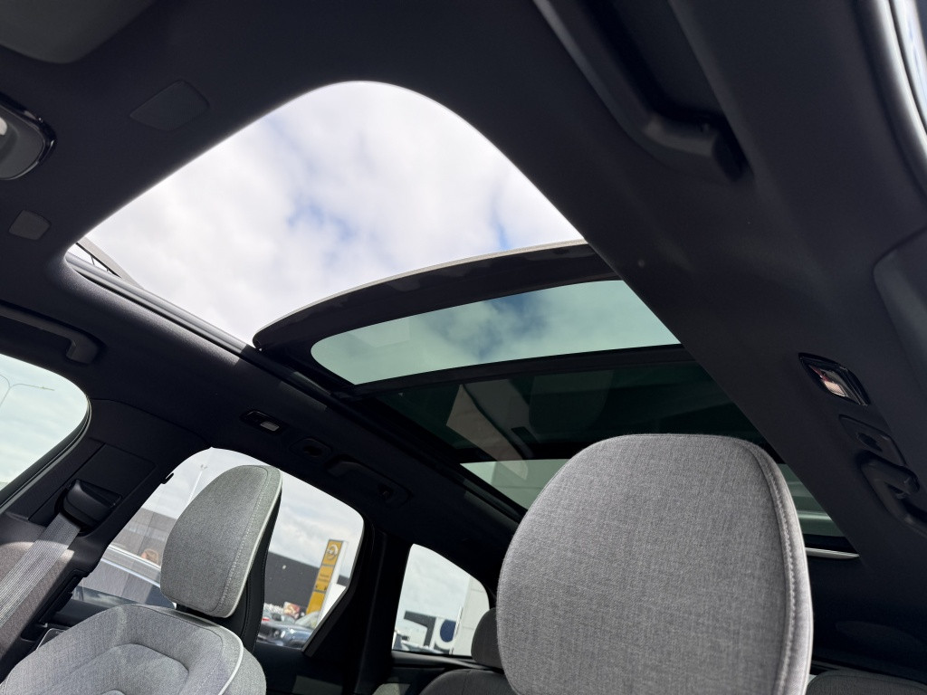 Volvo XC60 t8 455pk recharge ultra dark| full options ! luchtvering b&w sou