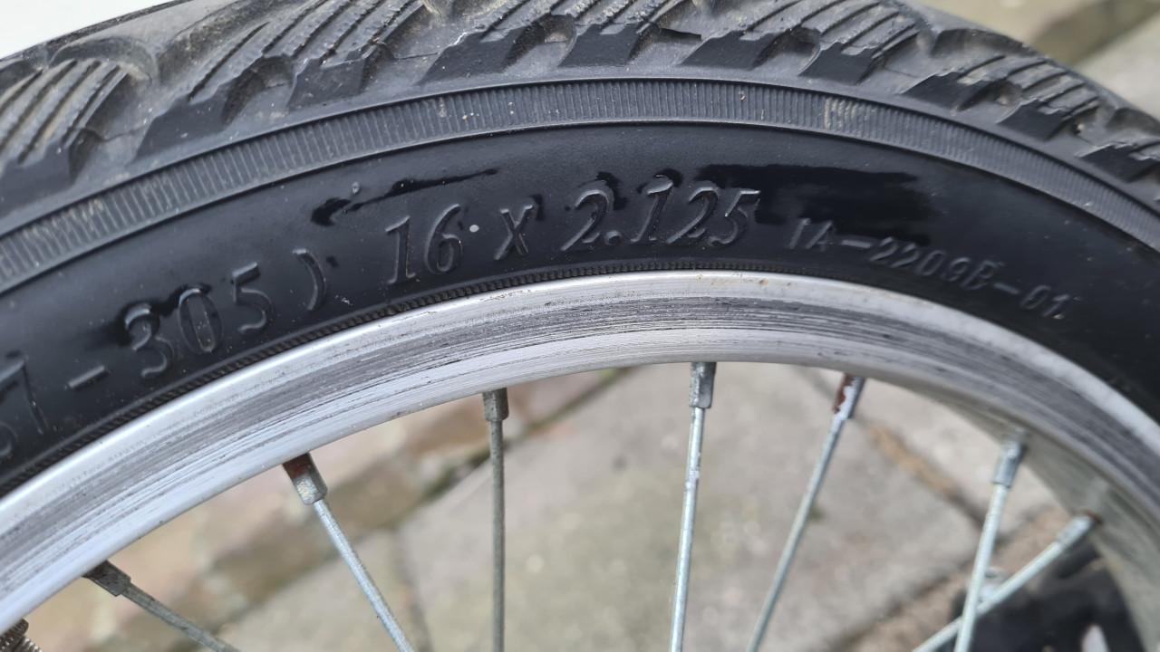 In goed staat en goed werkend MEZEG step- 20 en 16 inch