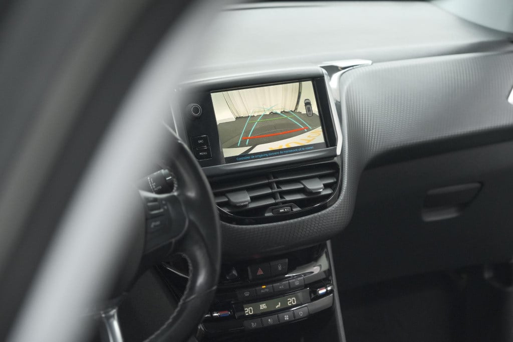 Peugeot 2008 puretech 130 allure | camera | apple carplay | parkeersensoren