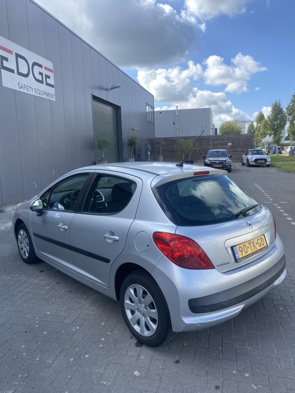 Peugeot 207 1.4 16V 5DRS 2006 Grijs | NAP