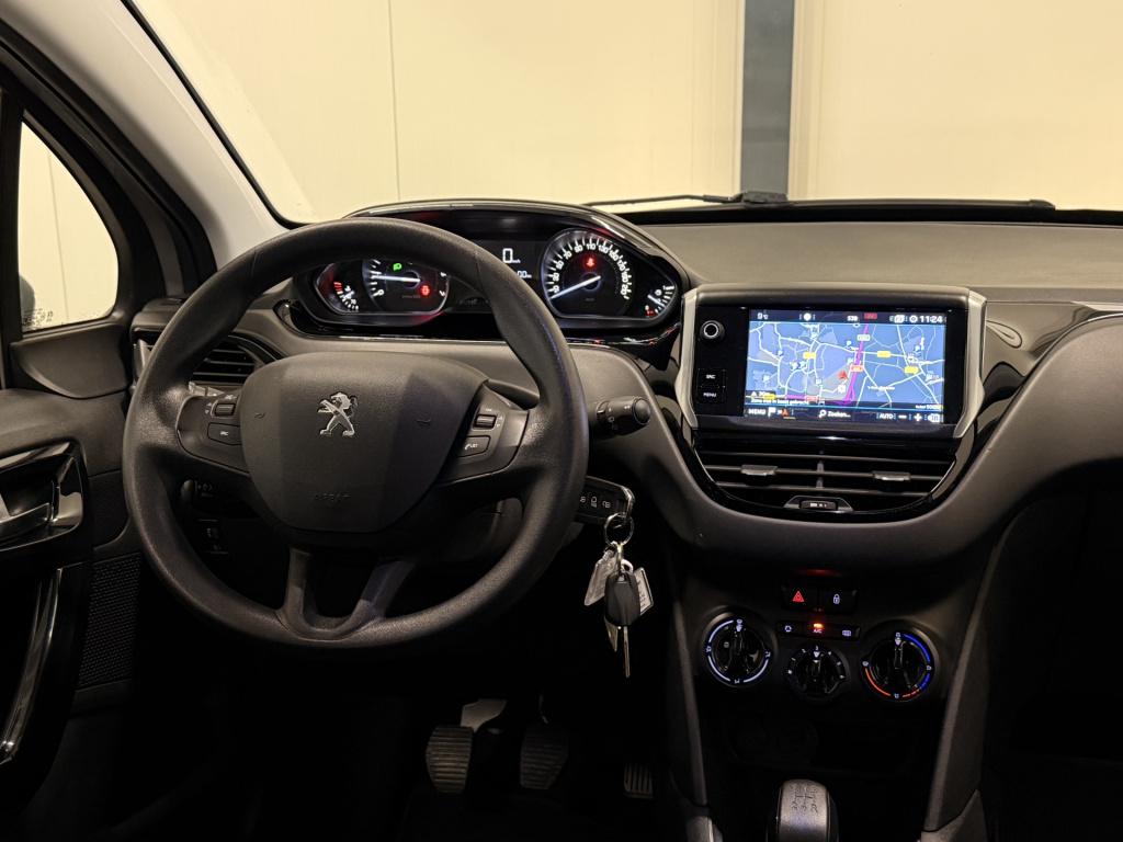 Peugeot 208 1.2 puretech blue lion | led | dab | airco | cruise | apple car