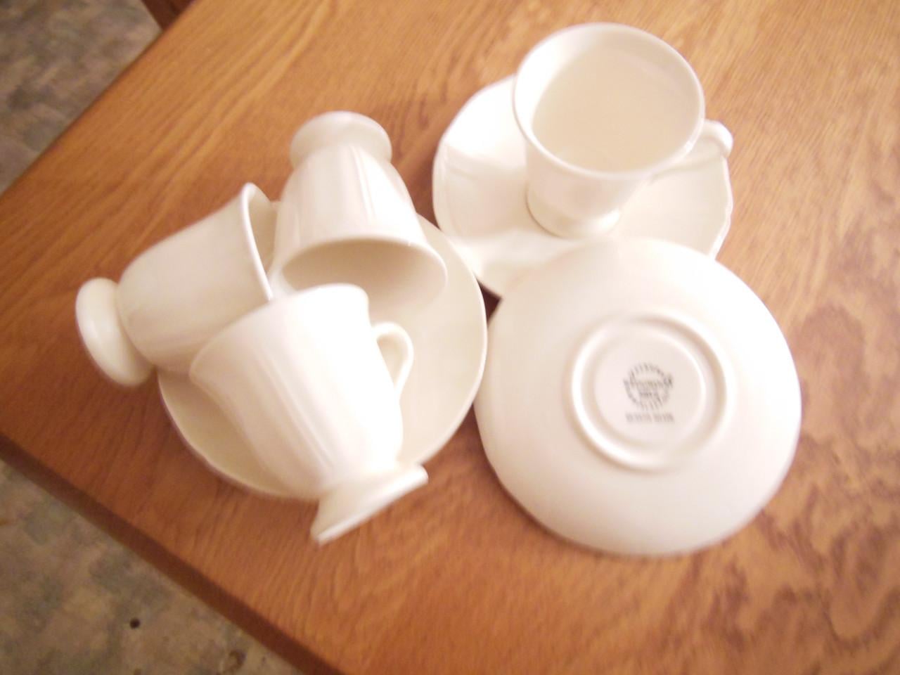 Espresso/Moccakopjes van Wedgwood Queens Shape