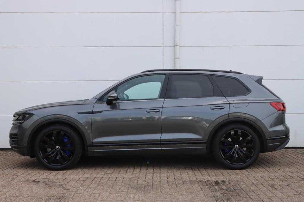 Volkswagen Touareg 3.0 tsi ehybrid 4motion black style 380pk tiptronic | so