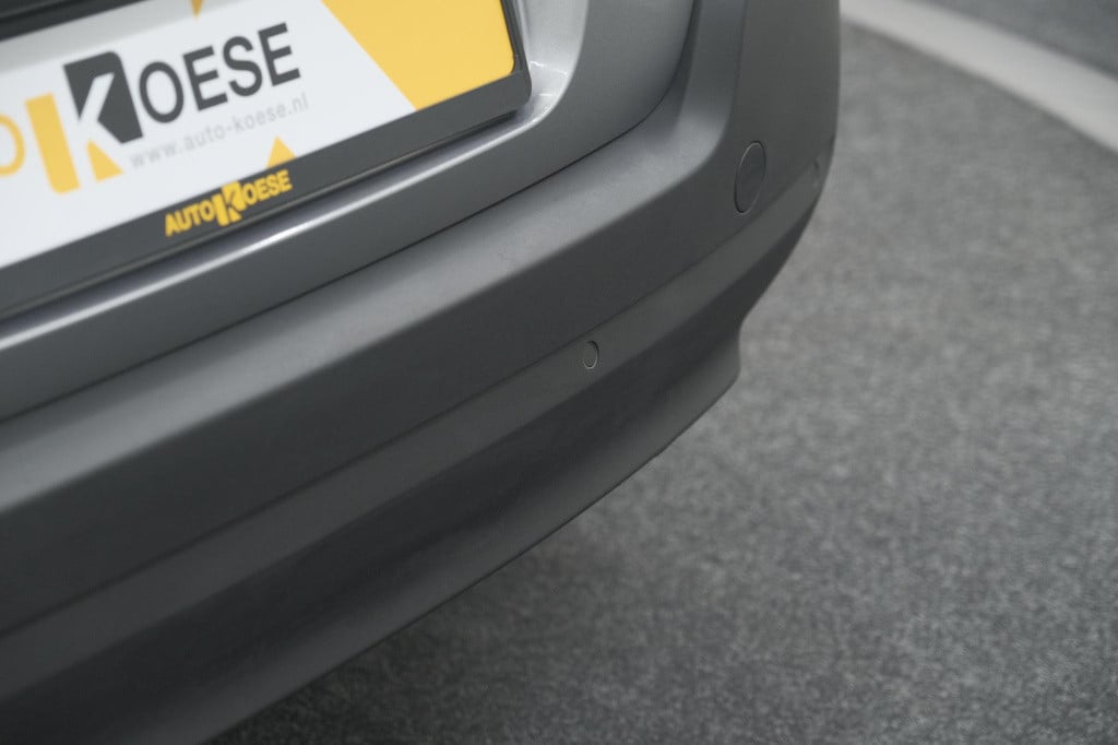 Citroen C3 puretech 110 eat6 shine | camera | navigatie | parkeersensoren |