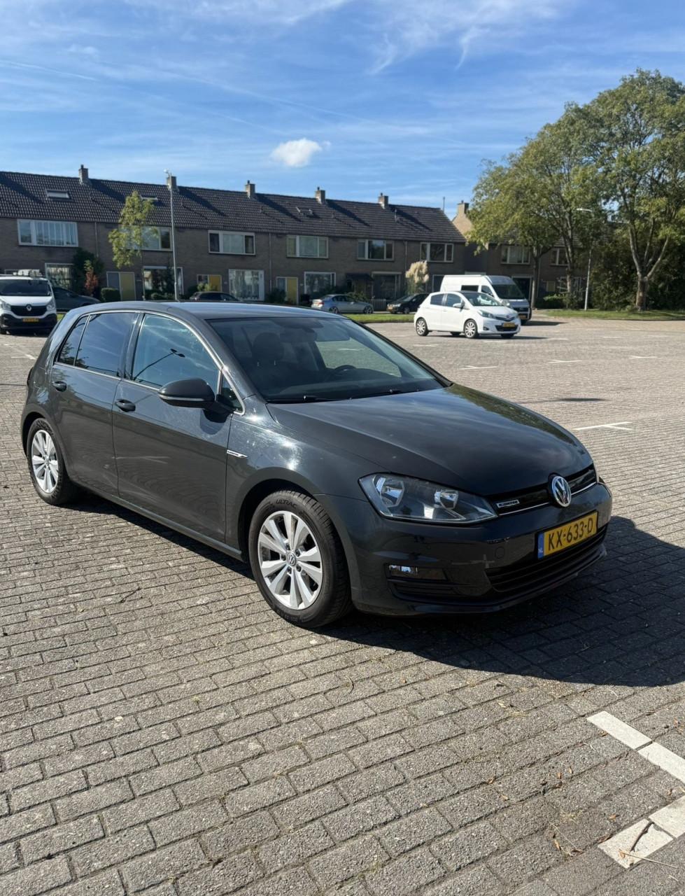 Volkswagen Golf 1.0 TSI 110pk 5D 2016 Grijs