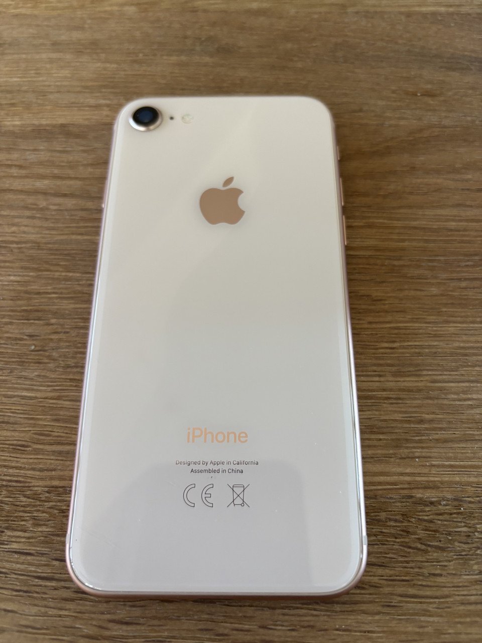 Roze Apple iPhone, model A1905, met 64 GB opslagruimt