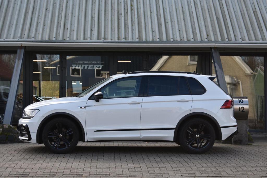 Volkswagen Tiguan 1.5 tsi act highline | r-line | black style | trekhaak | 