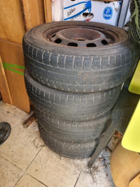 Vier velgen winterbanden VW Golf 4 IV