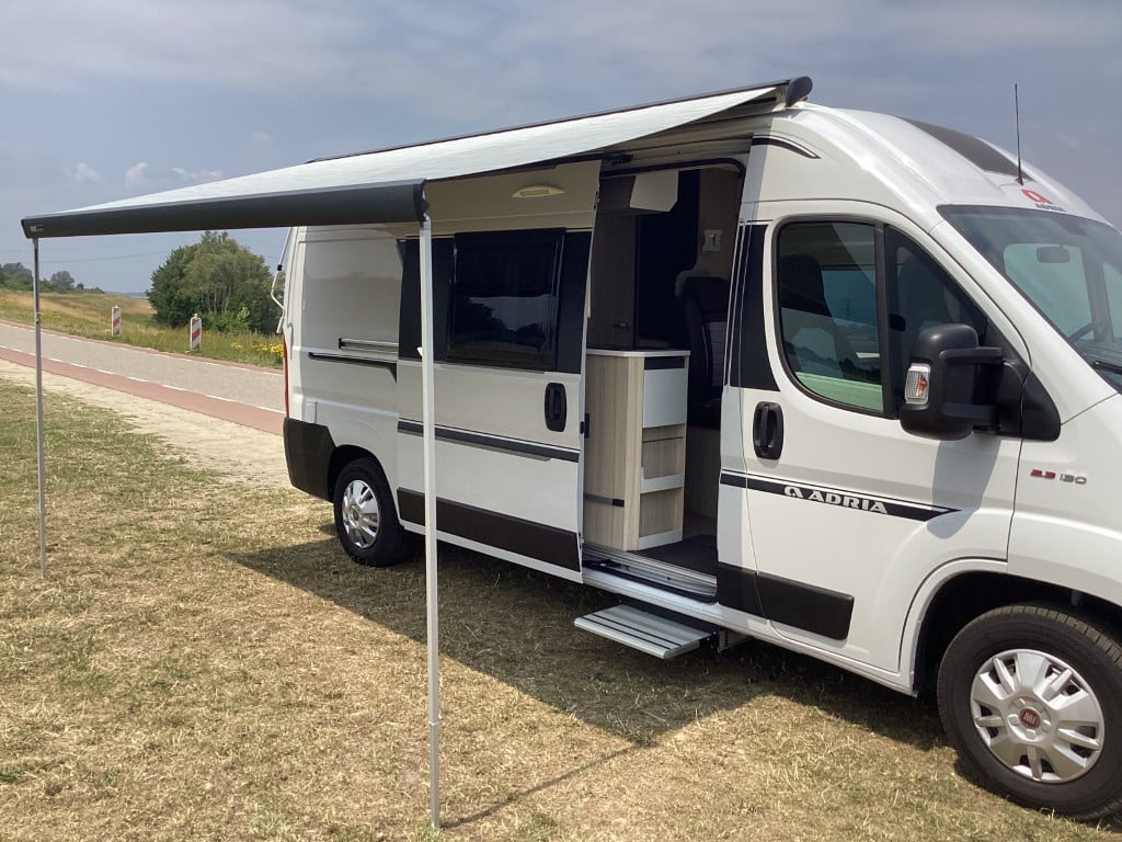 Adria Twin 600 SPX Plus 10-2020 in zeer goede staat met 39.000km
