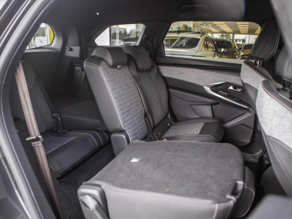 Peugeot 5008 hybrid 145pk e-dcs6 allure 7p automaat | apple/android | camer
