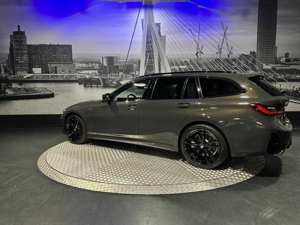 BMW 3-serie touring 330e *dravitgrau*pano*hud*trekhaak*