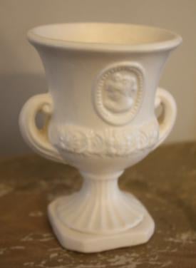 Set van 3 de zelfde vaasjes met camee afbeelding