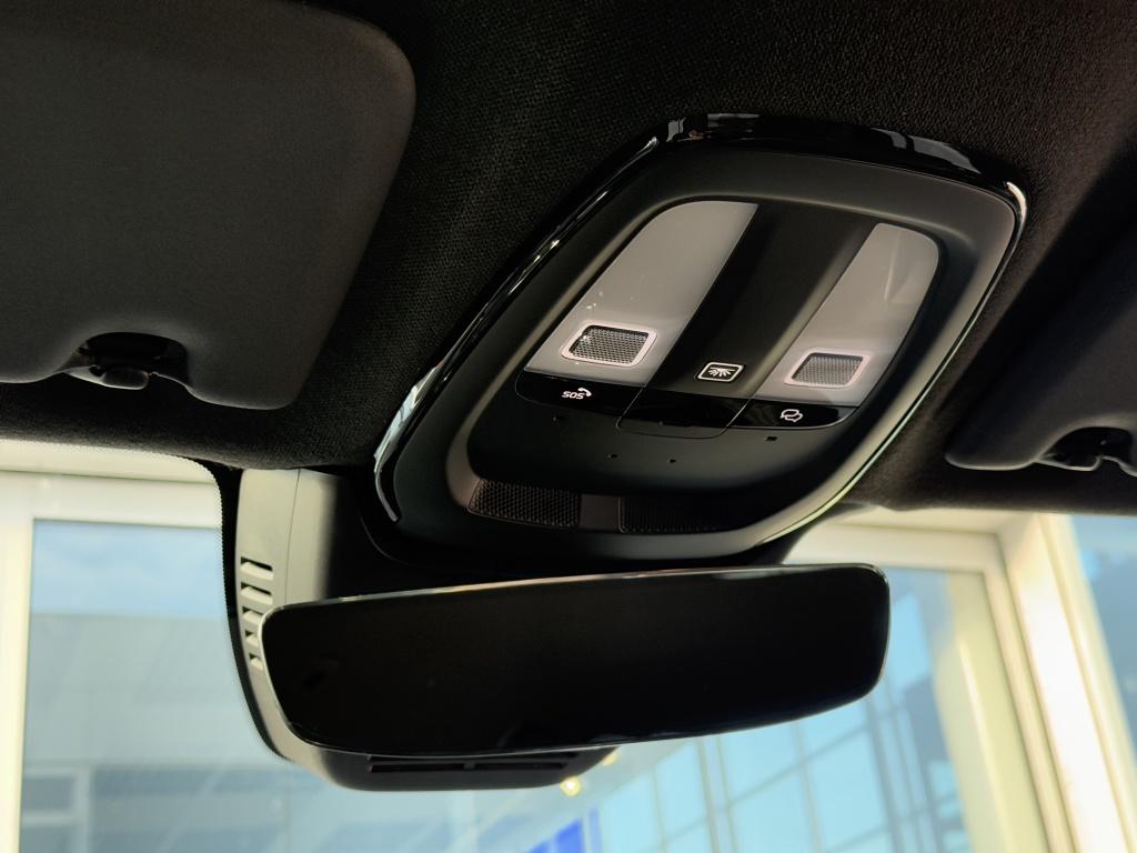 Volvo Ex40 extended range plus dark 252pk/82kwh| camera| adap.cruise