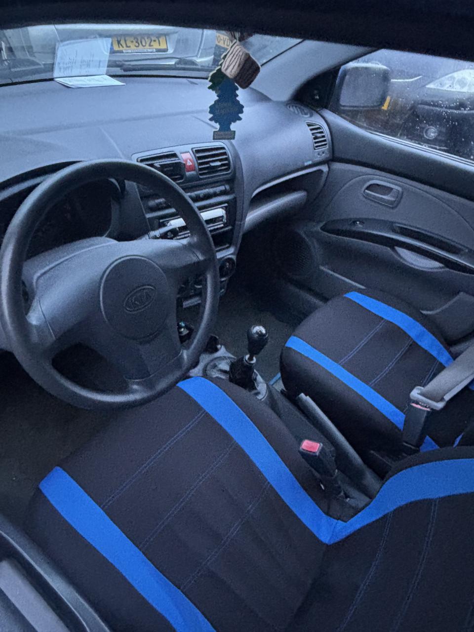 Kia picanto met een voljaar apk!