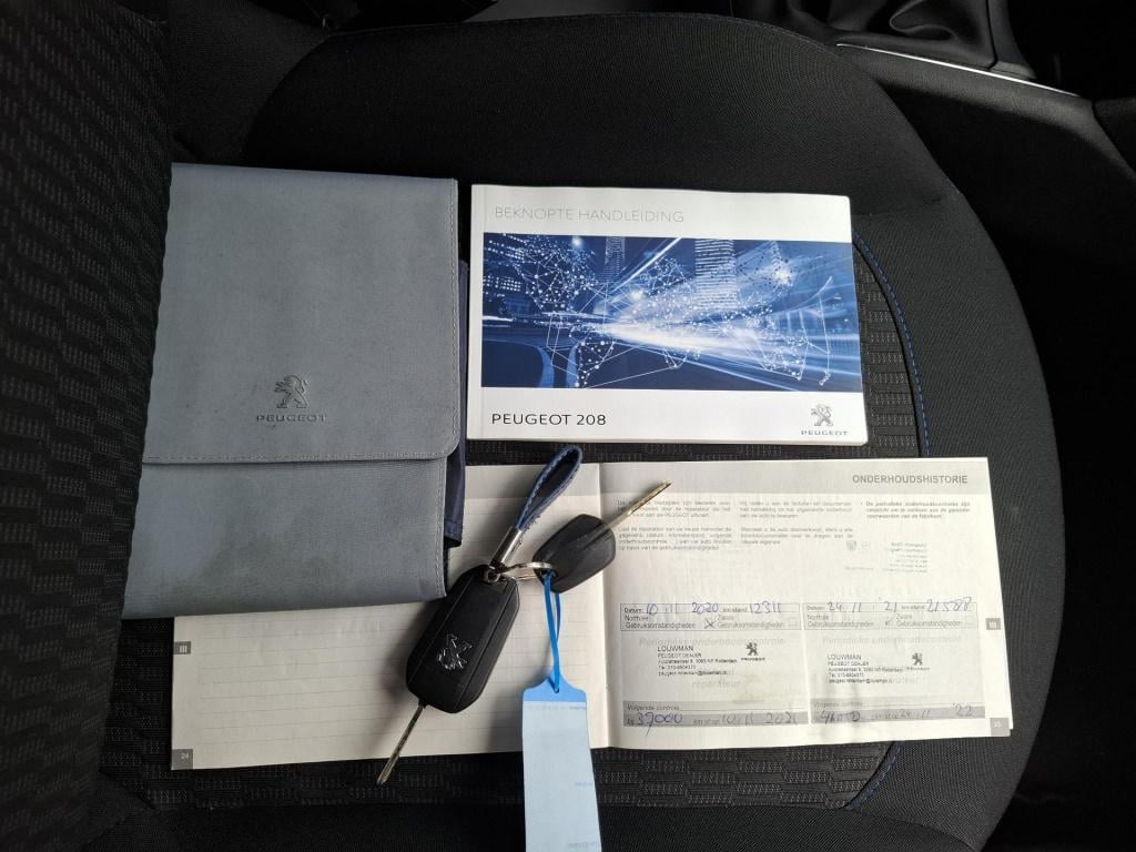 Peugeot 208 1.2 signature nav/airco/lmv/park