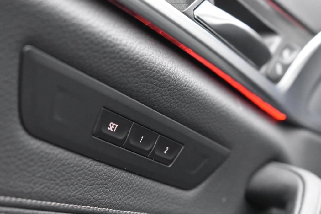 BMW 5 Serie touring 520i m-sport | laserlight | nap | dealer onderhouden | 