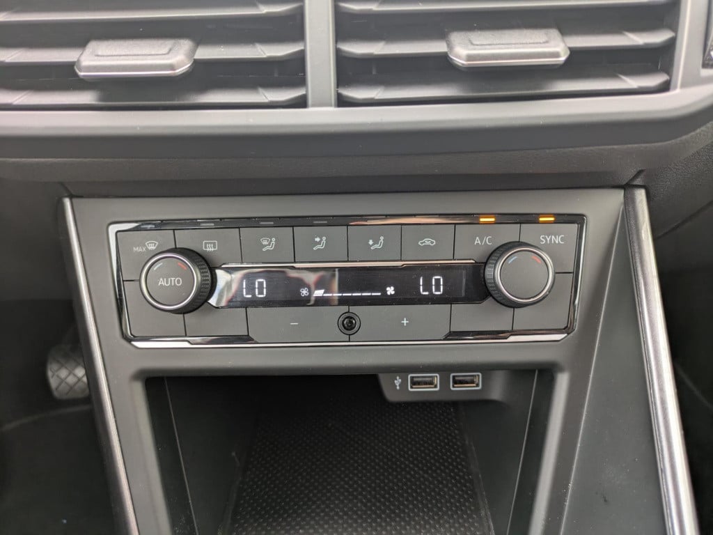 Volkswagen Polo 1.0 tsi highline | adaptieve cruise control | carplay | nav