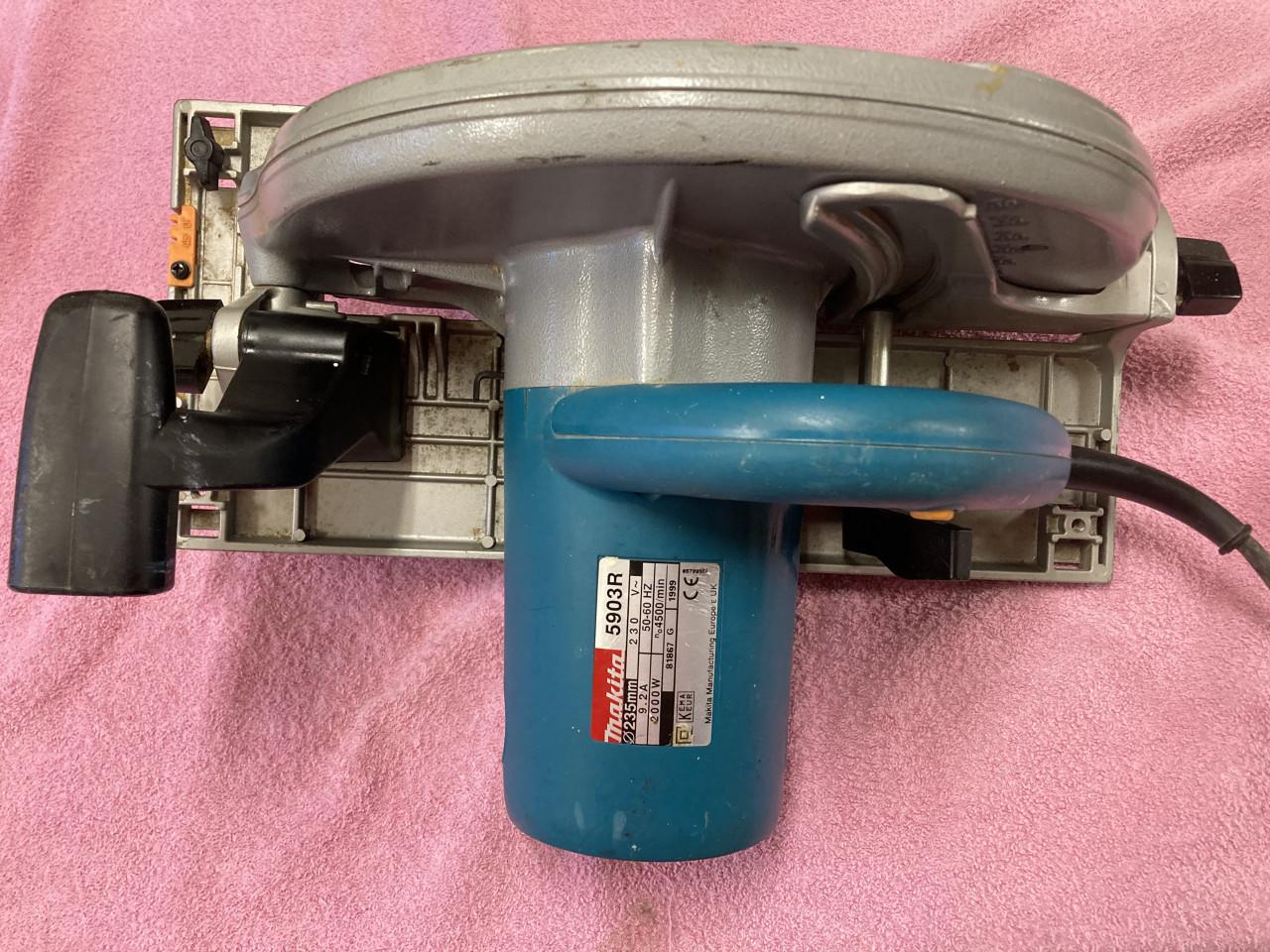 Makita handcirkelzaag 235 mm zaagblad