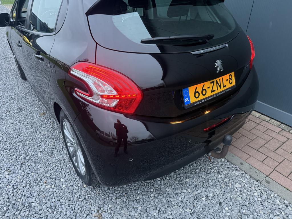 Peugeot 208 1.2 vti envy 5-drs