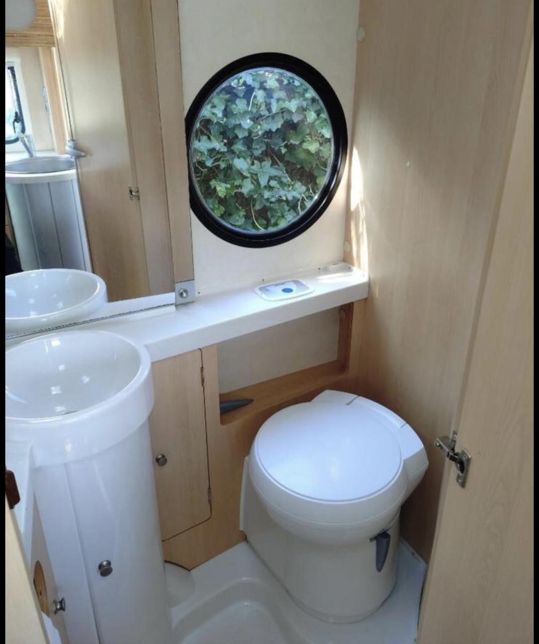 Hippe t@b 400 caravan met mover en compleet uit 2008