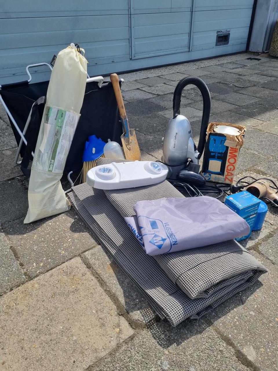 Diverse kampeer en campingspullen