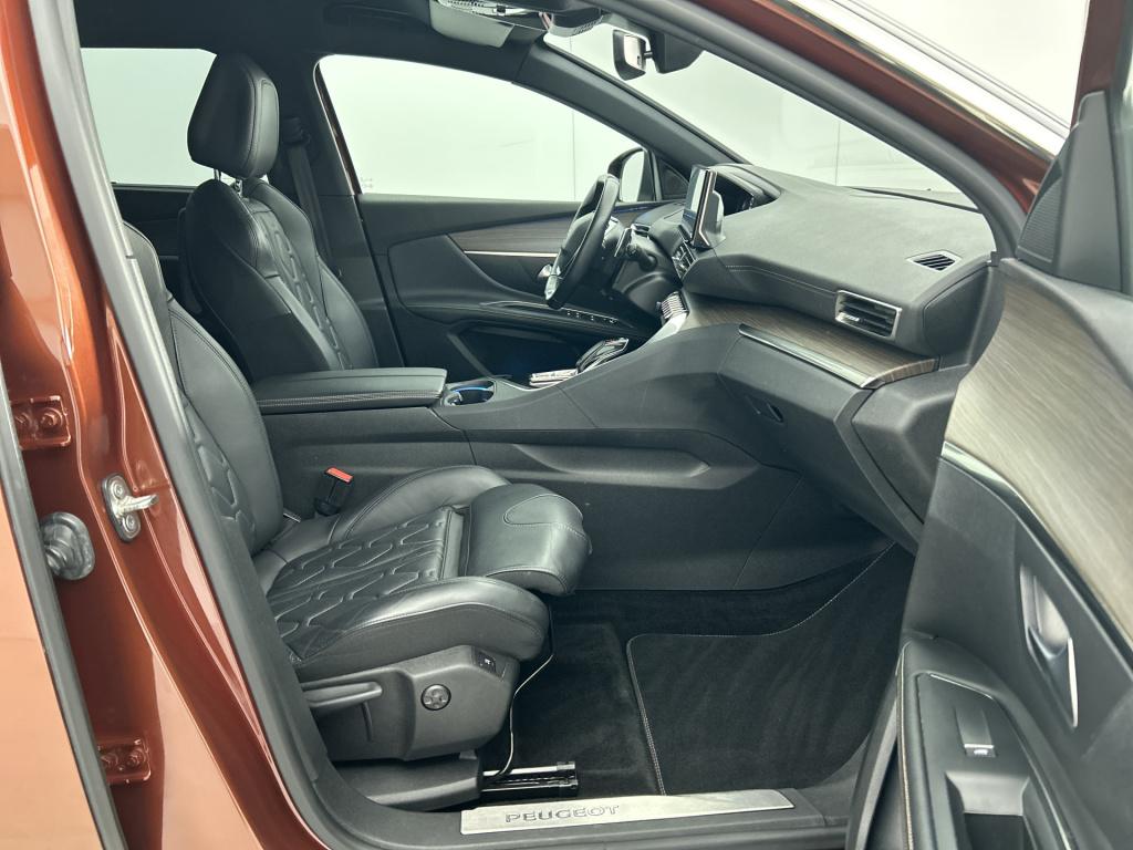 Peugeot 5008 180pk gt pack business | rijklaar | trekhaak | leer | adaptiev
