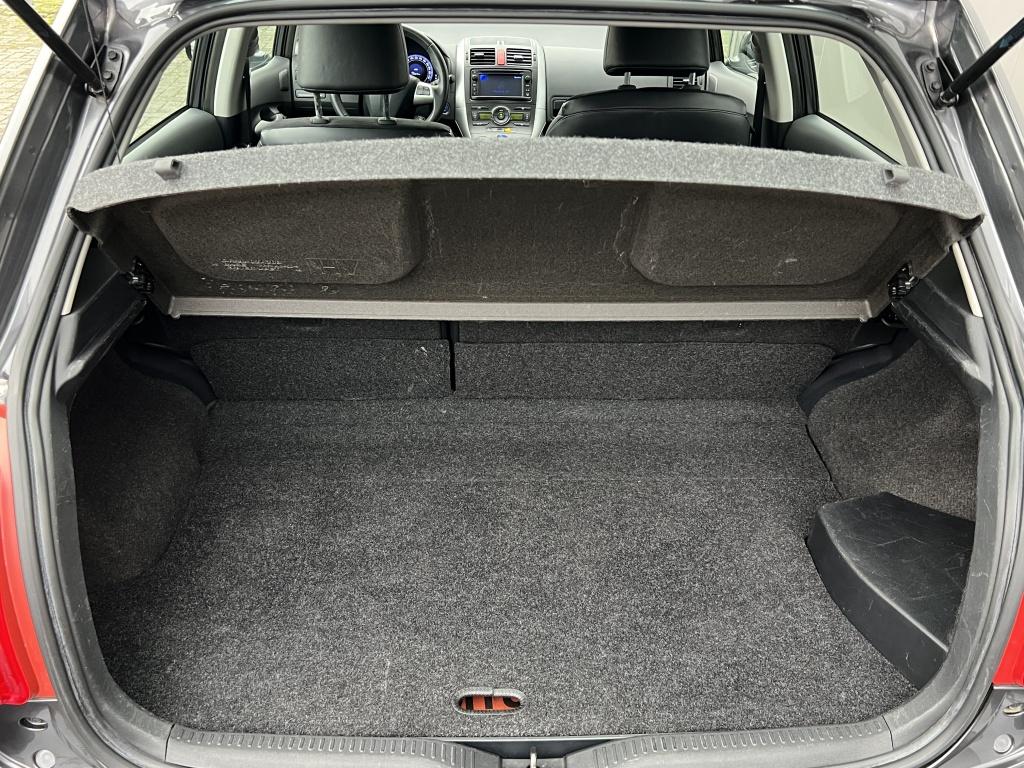 Toyota Auris 1.8 full hyb.exe.bns | trekhaak | parkeercamera