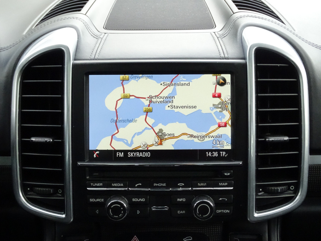 Porsche Cayenne 4.2 d s | ceramic | pano | bose | luchtvering pasm